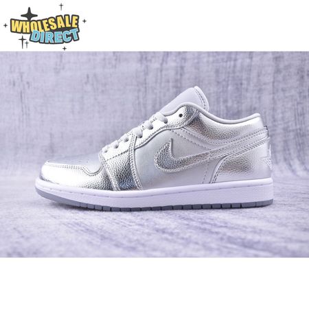 Jordan 1 Low SE Metallic Silver Unisex