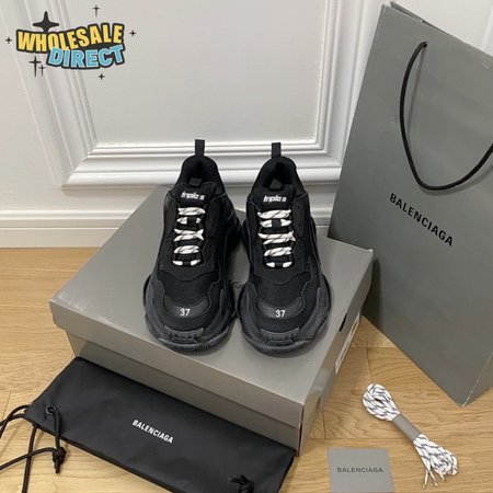 BALENCIAGA TRIPLE S SNEAKER - BB194